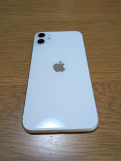 iPhone11 64GB 本体 ホワイト SIMフリー - メルカリ
