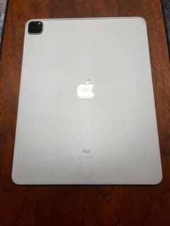 iPad Pro 12.9インチ 第4世代 256GB Wi-Fi シルバーのサムネイル