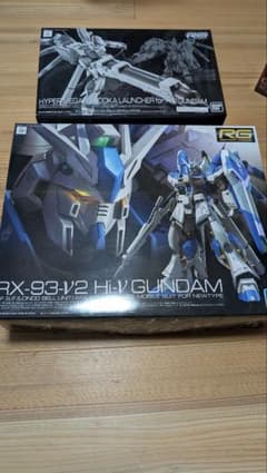 RG Hi-νガンダム＆専用ハイパーメガバズーカランチャー　セットのサムネイル