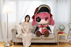 宝鐘マリン　どきゅーと　超特大ぬいぐるみ ホロライブ」兎田ぺこら、宝鐘マリンら4人の超特大ぬいぐるみ「どきゅ