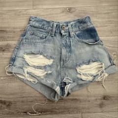 GYDA J/Wダメージショートパンツのサムネイル