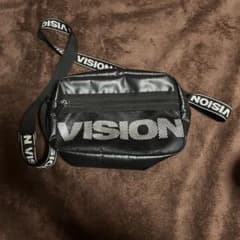 VISION ブラック ショルダーバッグのサムネイル