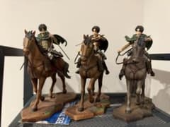 Attack Titan Figure set of 3: Eren and Levi riding horses