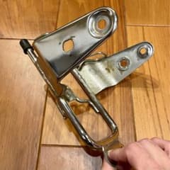 YB125sp ヘッドライトステーのサムネイル