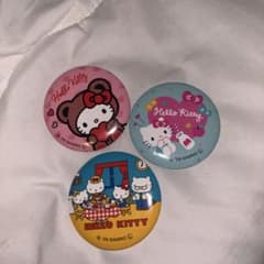 ハローキティ缶バッジ　3個セットのサムネイル