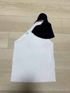 ZARA リブ　オフショルトップス ホワイトのサムネイル