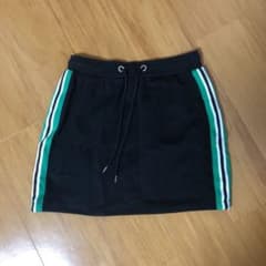 Ｈ＆Ｍ ラインスカートのサムネイル