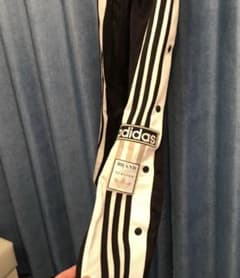 adidas originals アディダス トラックパンツ 大人気 売り切れのサムネイル