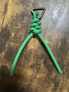グリーン編み込みキーホルダーのサムネイル