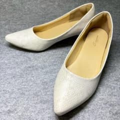 【Rowena】ポインテッドトゥ パンプス パイソン柄 23.5cmのサムネイル