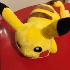 ピカチュウ 新品 人形 ぬいぐるみのサムネイル