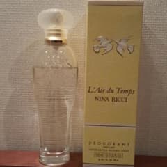 ayucat918様専用　NINA RICCI 香水のサムネイル