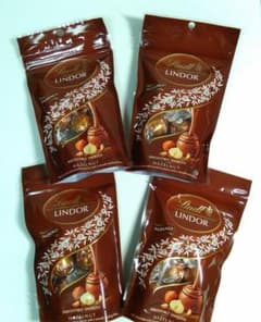 【Lindt】リンドール　ヘーゼルナッツ　5個入x4パックのサムネイル