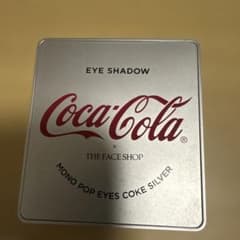 Coca-Cola × THE FACE SHOP アイシャドウパレットのサムネイル