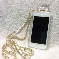 香水の形をしたiPhoneケースのサムネイル