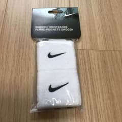 mocost様専用 NIKE ナイキ リストバンドのサムネイル
