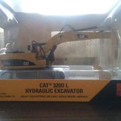 CAT キャタピラー 新品 ユンボのサムネイル