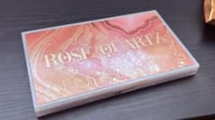 HUDA BEAUTY ROSE QUARTZ アイシャドウパレットのサムネイル