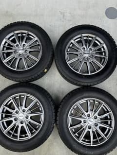 2023年製スタッドレスタイヤ 215/60R16 ホイールセット 16インチのサムネイル