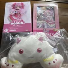 魔法少女まどか☆マギカ フィギュア アクスタ　ぬいぐるみ　一番くじ3点セットのサムネイル