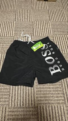 HUGO BOSS ショートパンツ　タグ付き　未使用のサムネイル