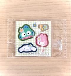 不二家サンリオ　うるつやシールグミのサムネイル