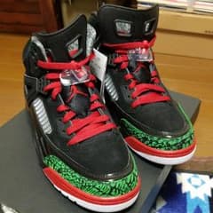 ナイキスニーカーのサムネイル