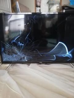 TCL 65P747 液晶割れ　ジャンク　箱なし　液晶テレビ　65型 TCL 65P747 液晶割れ ジャンク 箱なし 液晶テレビ 65型