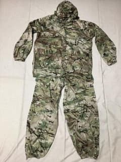 米軍放出品 実物生地 マルチカム レインスーツ 上下セット M 収納袋付 米軍放出品 実物生地 マルチカム レインスーツ 上下セット M 収納袋付