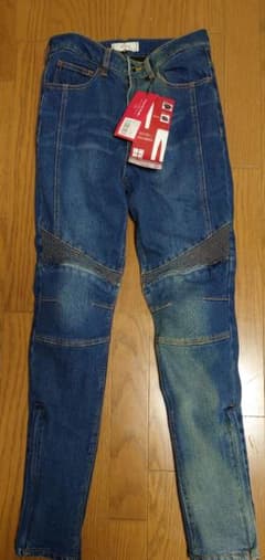 ロッソスタイルラボ　インサイドキルトストレッチライディングパンツ　Mサイズのサムネイル