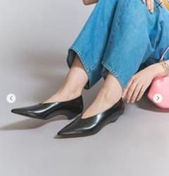 BEAUTY&YOUTH レザー カット ポインテッドパンプスのサムネイル
