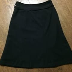 黒スカートのサムネイル
