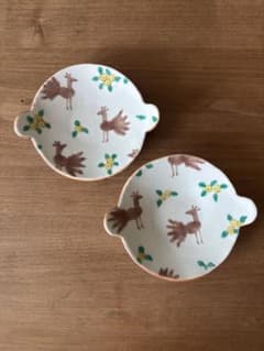 中町いずみ　孔雀の耳付き丸小皿2枚セット 中町いずみ 孔雀の耳付き丸小皿2枚セット - メルカリ 中町いずみ