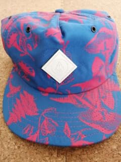 VOLCOMキャップのサムネイル