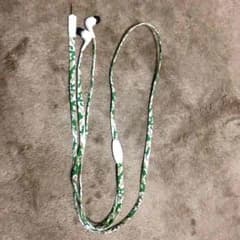 迷彩柄イヤフォンのサムネイル