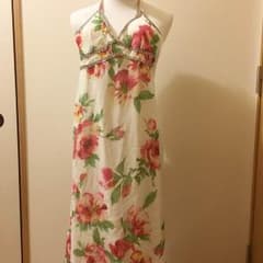 ★新品★ ロングドレス キャバロングドレス 白 花柄のサムネイル