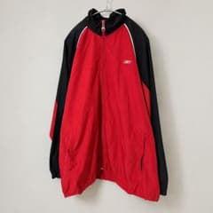 Reebok リーボック ジャケット XL 赤黒 刺繍ロゴ 小穴あり