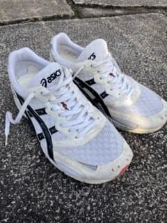 asics JRT076 スパイクシューズ ホワイト/ブラックのサムネイル