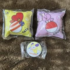 くら寿司 BT21 TATA COOKY CHIMMY キーホルダー 缶バッジ