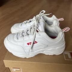 FILA 厚底スニーカー ホワイト レッド ハートロゴのサムネイル
