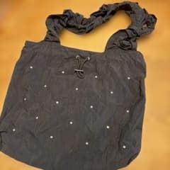 LOWRYS FARM ビジュー付き トートバッグ　ブラックのサムネイル