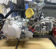 SP武川 コンプリートエンジン FCR28 キャブレター スペクラ　新品未使用のサムネイル