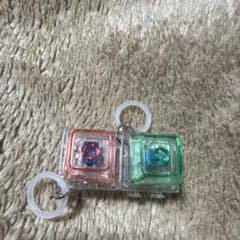 光るキーボードキーホルダーのサムネイル