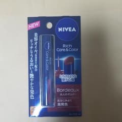 ニベア リッチケア カラーリップのサムネイル