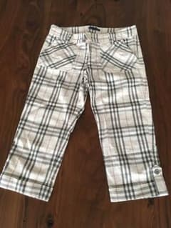 《サマーSALE!!》BURBERRY 新品・未使用！ 白チェックパンツ♪のサムネイル