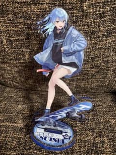 星街すいせい アクリルスタンド ホロ ウィンターストリート 公式 グッズのサムネイル