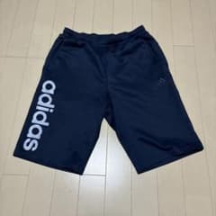 adidas 短パンのサムネイル