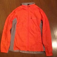 mont  bellウィンドブレーカーのサムネイル