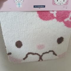Hello Kitty トイレ足元マット 55×60cm　新品のサムネイル