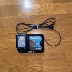 マキタ バッテリ + 充電器 掃除機用のサムネイル